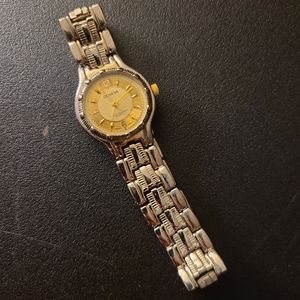 Geneva Women's Quarz Watch